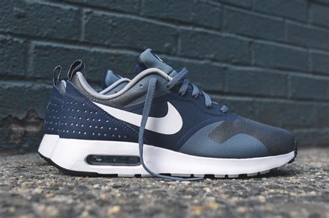 Blauwe Nike Air Max Tavas 